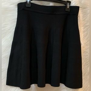 Willow & Thread Flare Skirt elastic Waistband Black Large